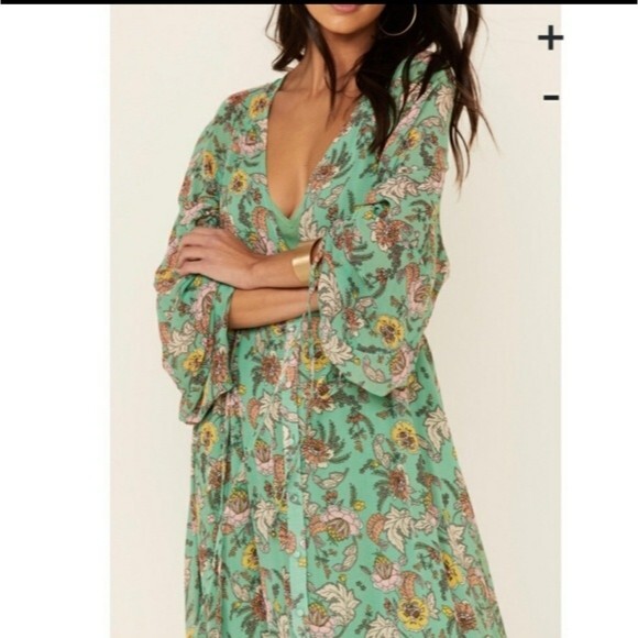 Free People Earthfolk Button Front V-neck Ruched Sleeve Maxi Floral Print Dress - Picture 3 of 15